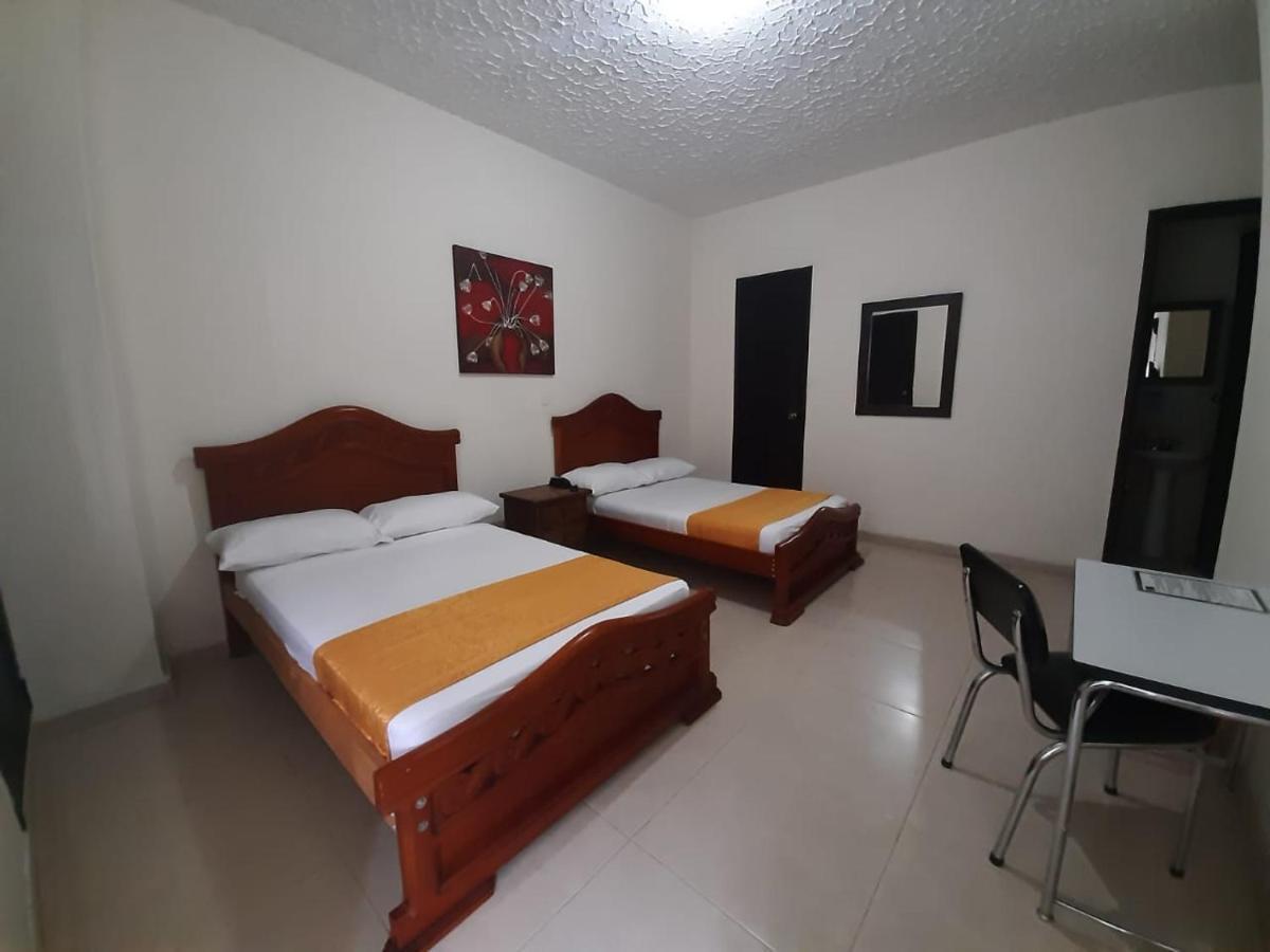 Hotel Cataluna Перейра Экстерьер фото